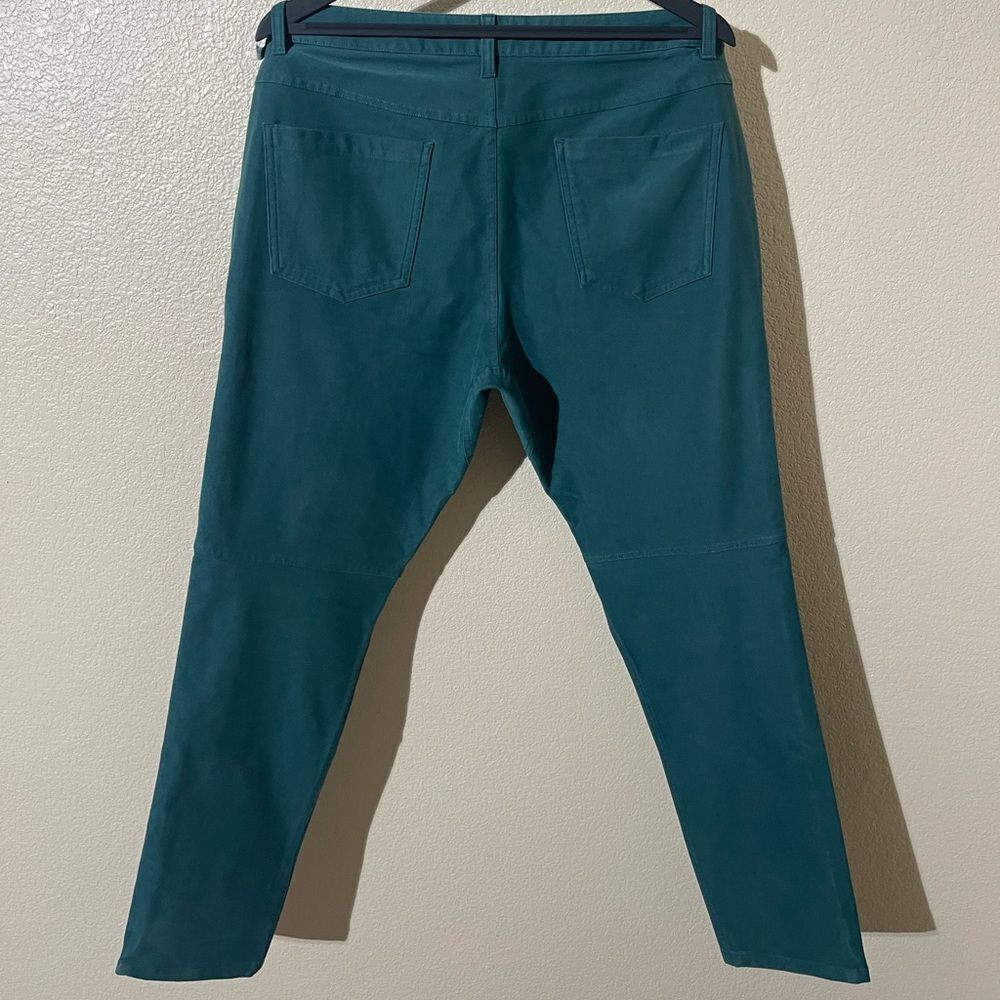 Sold  - Picture 2 of 5